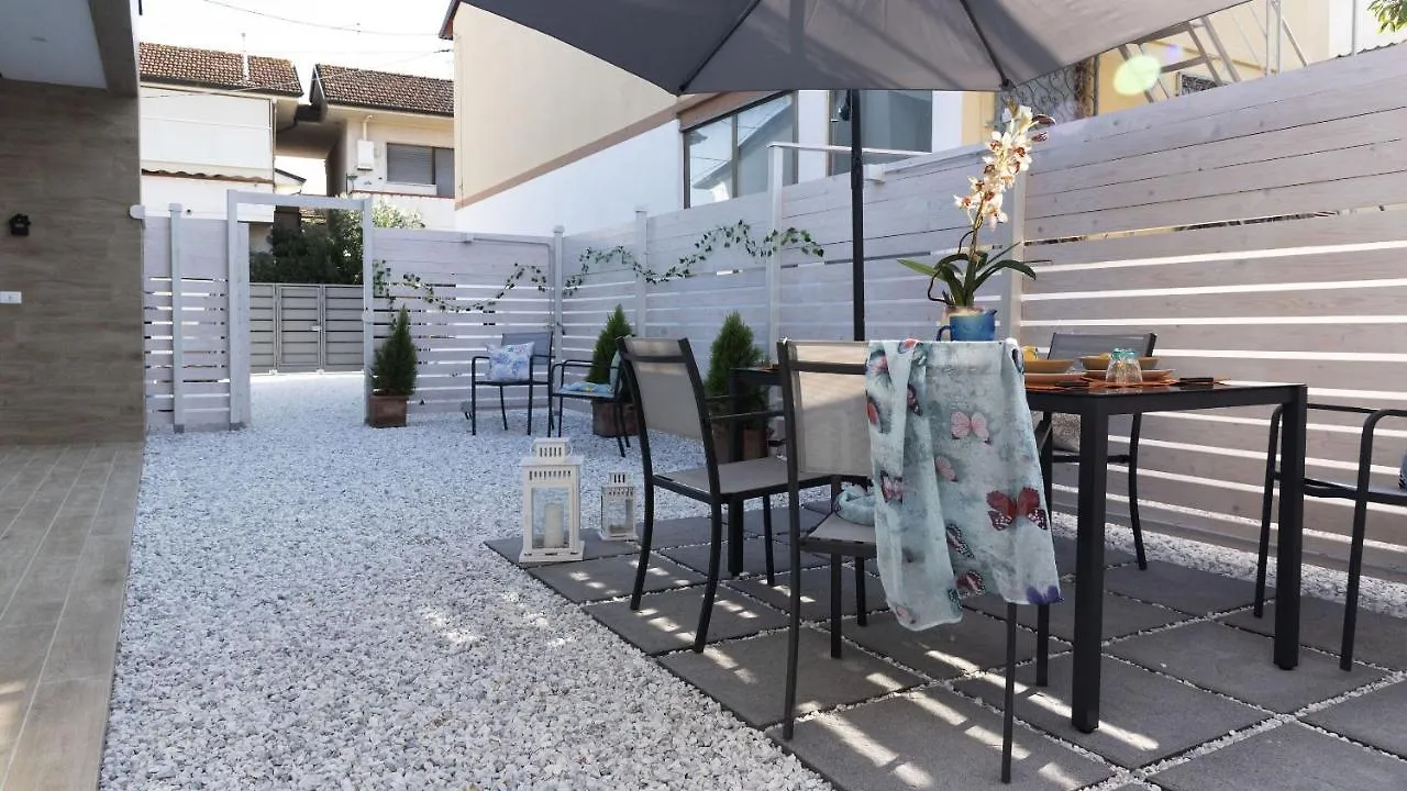 Apartament La Casa Di Marty Per 6 Torre del Lago Puccini